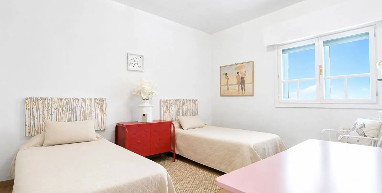 Sale of middle floor apartment in Puerto de Cabopino 18