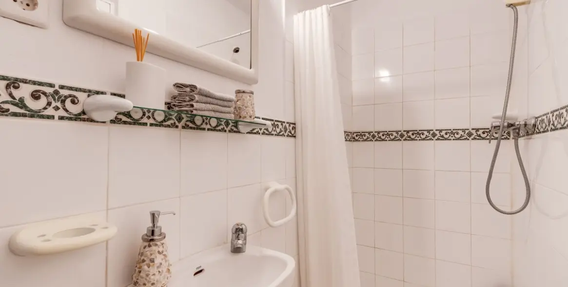 Sale of detached villa in Estepona 30