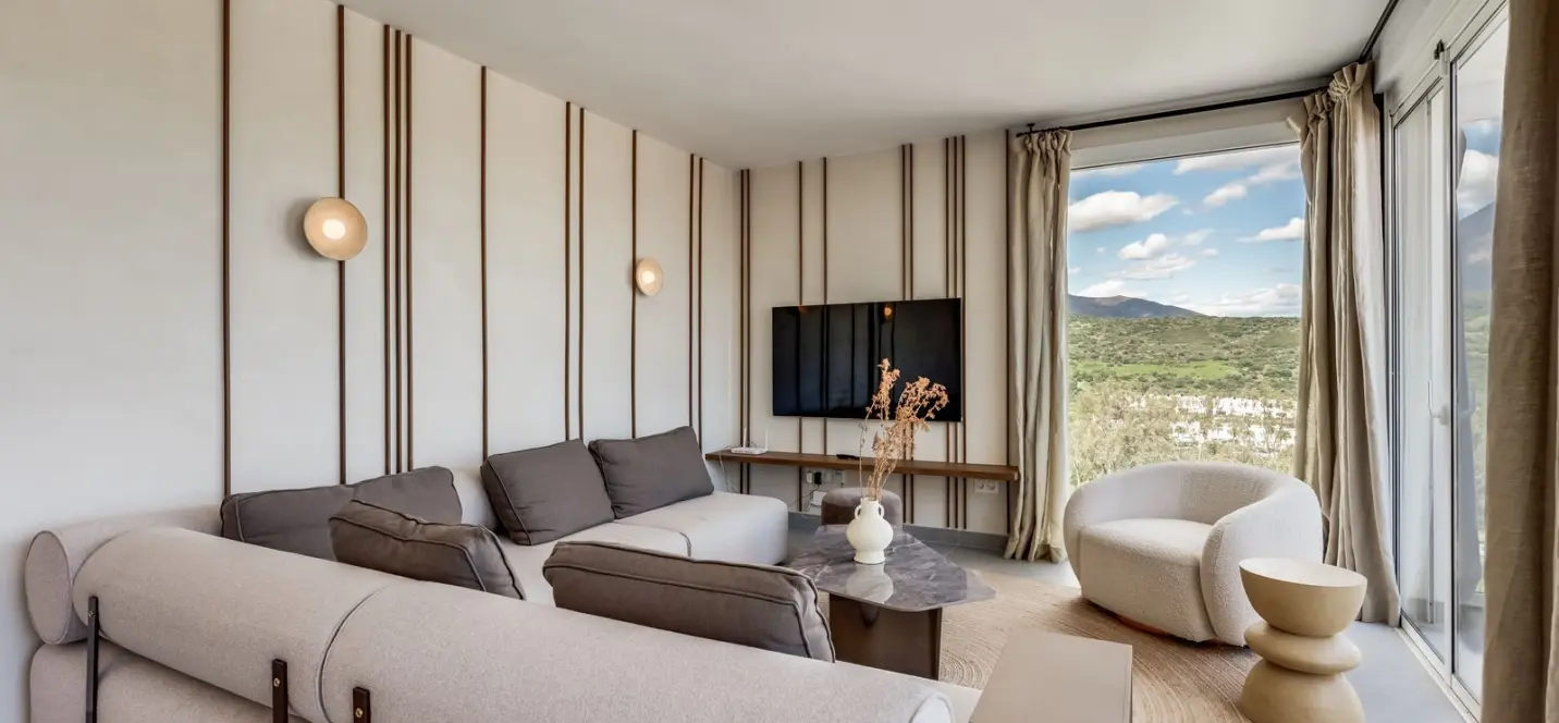 Sale of detached villa in Estepona 4