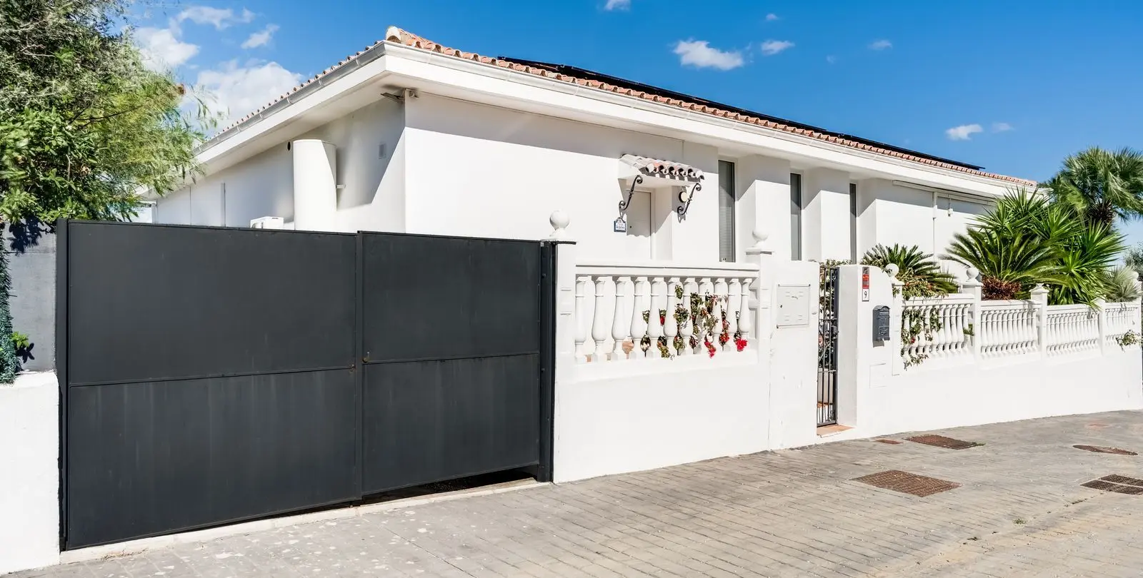Продажа  отдельно стоящей виллы в Estepona 23