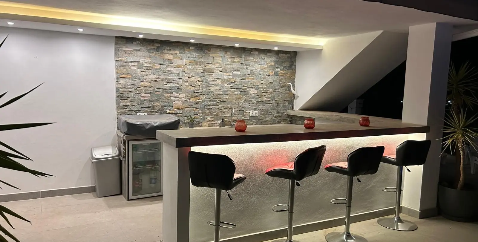 Продажа  отдельно стоящей виллы в Estepona 31