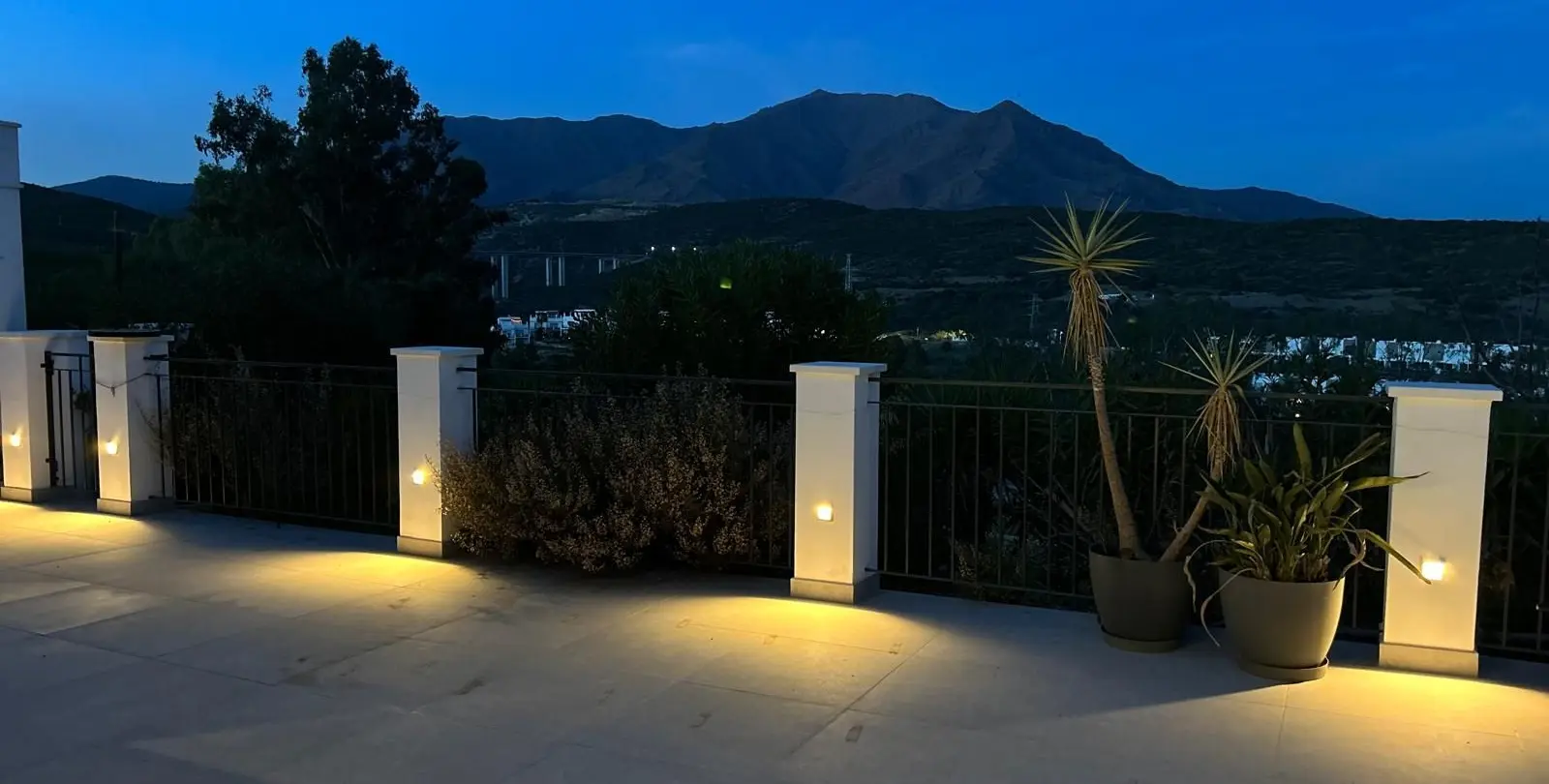 Продажа  отдельно стоящей виллы в Estepona 33