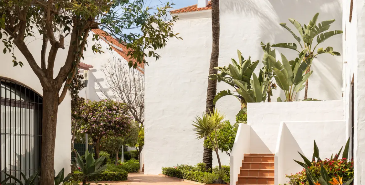 Sale of penthouse duplex in Nueva Andalucía 26