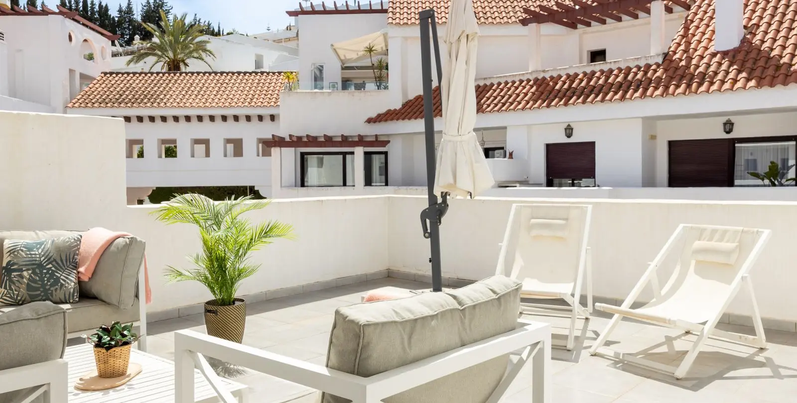 Venta de ático dúplex en Nueva Andalucía 2