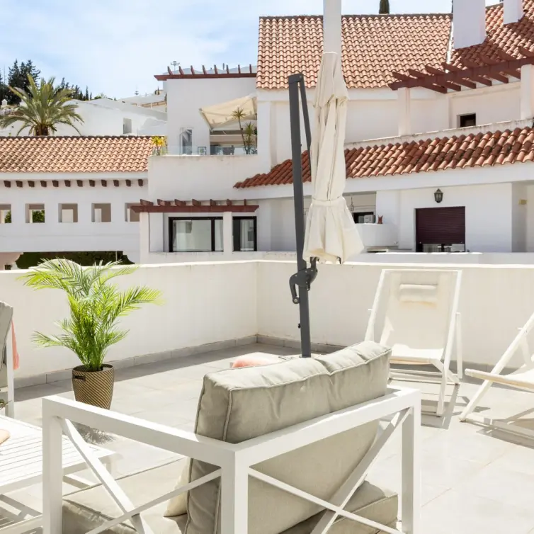 Venta de ático dúplex en Nueva Andalucía