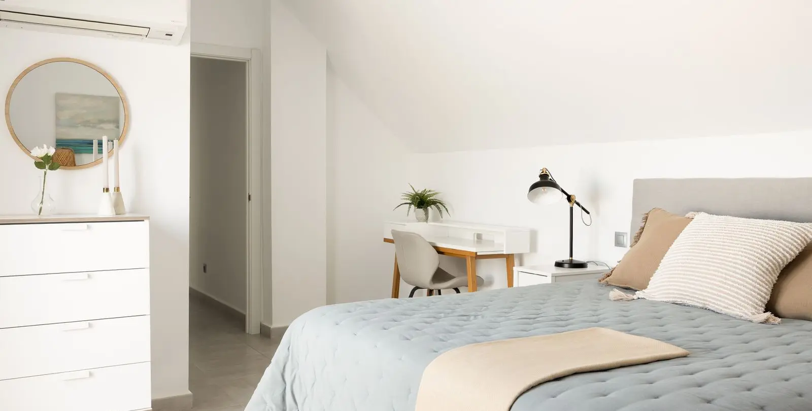 Venta de ático dúplex en Nueva Andalucía 7