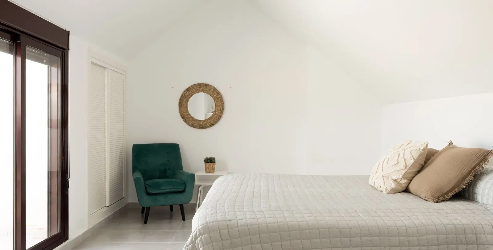 Venta de ático dúplex en Nueva Andalucía 11