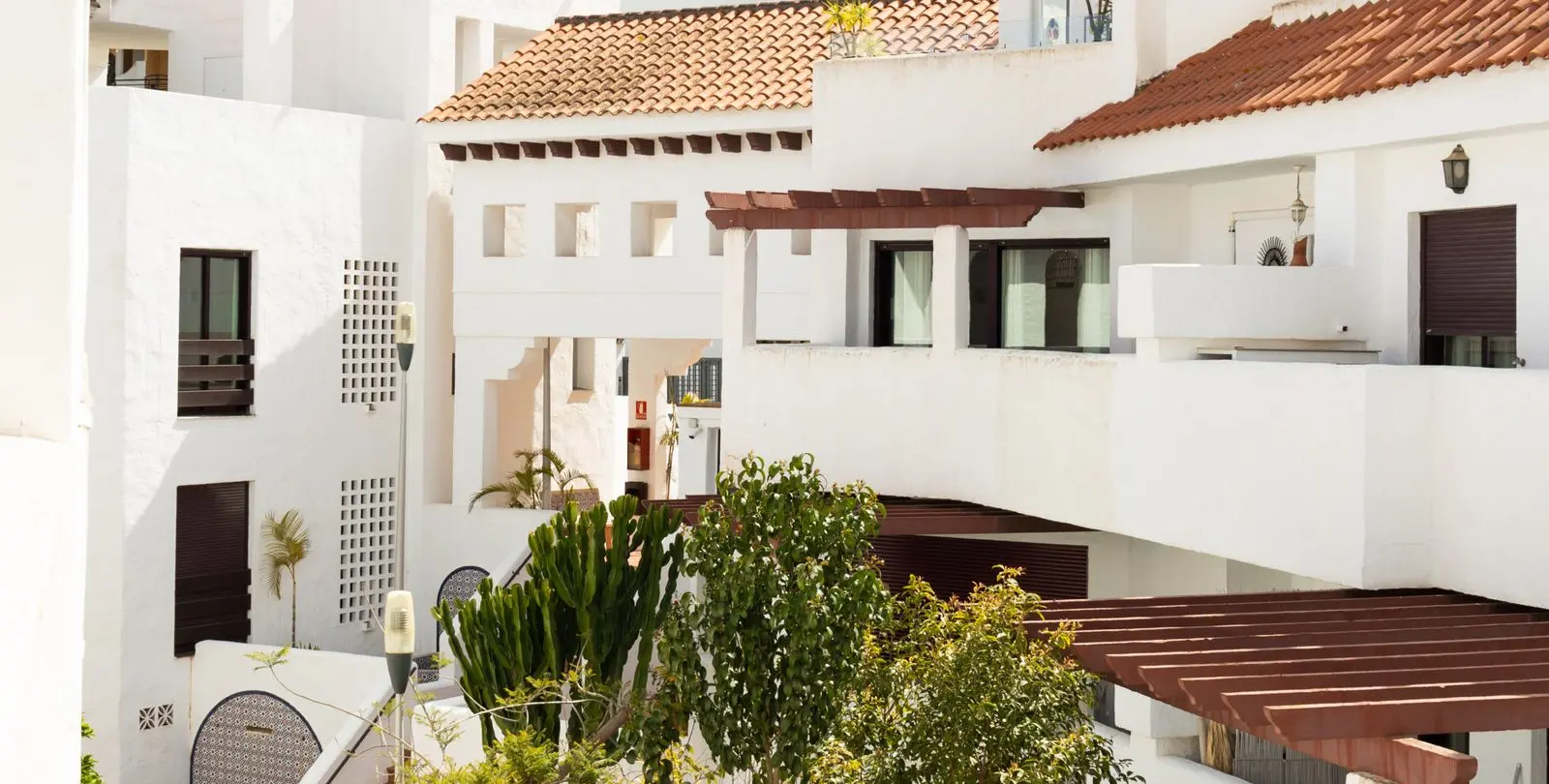 Venta de ático dúplex en Nueva Andalucía 24