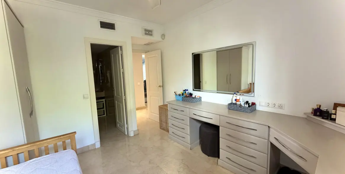 Продажа апартаментов на среднем этаже в San Pedro de Alcántara 58