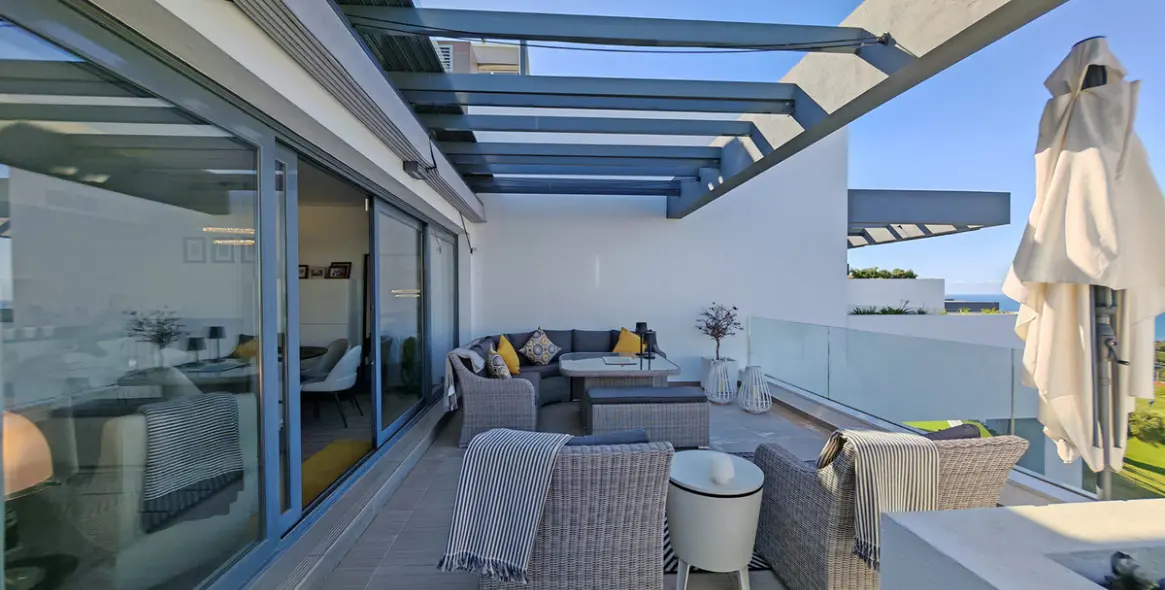 Sale of penthouse in Cabopino 5