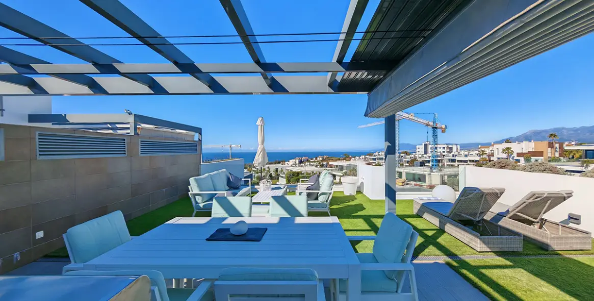 Sale of penthouse in Cabopino 22