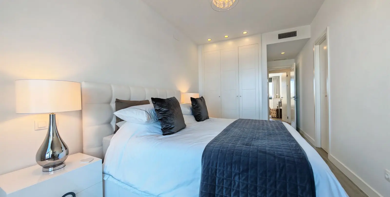 Sale of penthouse in Cabopino 13