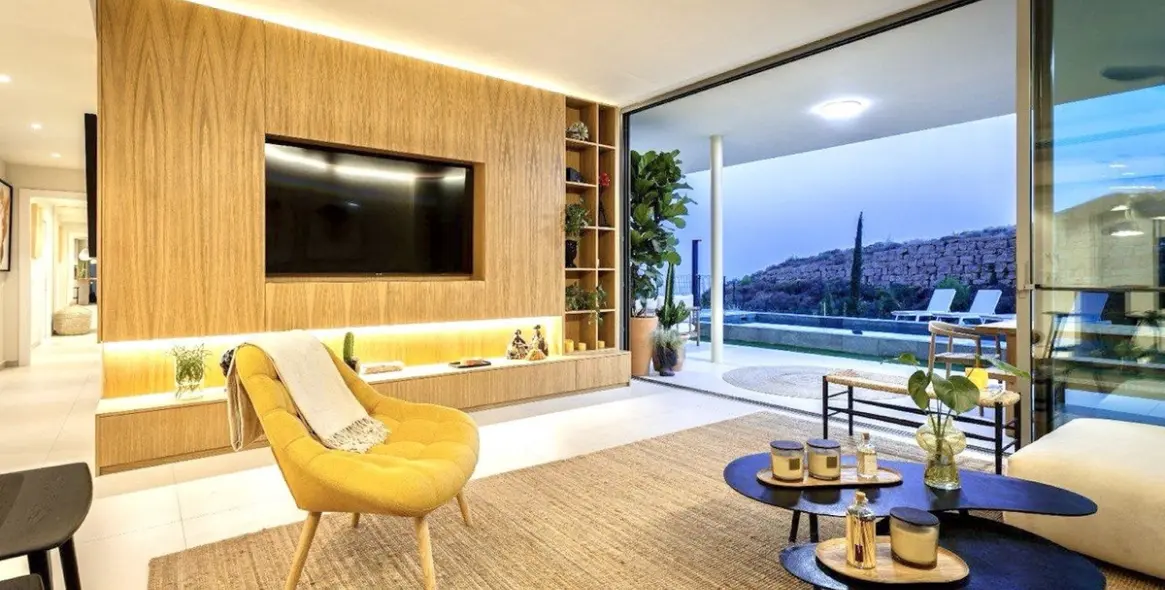 Venta de apartamento en planta baja en Higueron 8