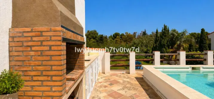 Sale of detached villa in Churriana 3