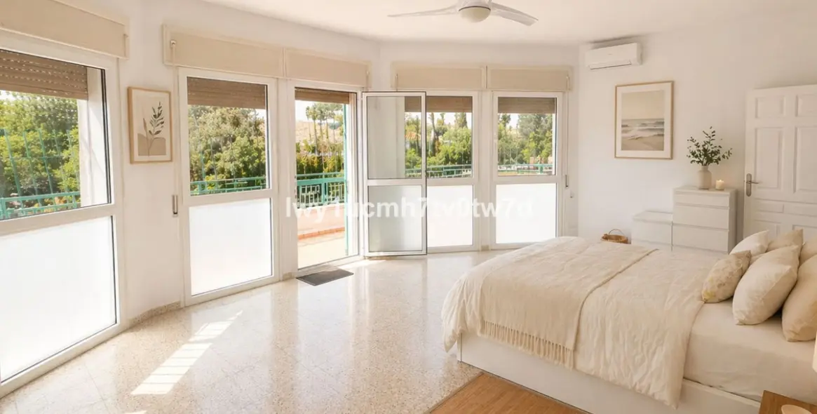 Sale of detached villa in Churriana 9