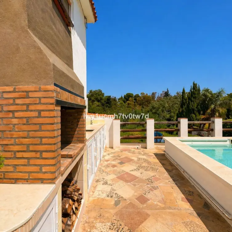 Venta de villa independiente en Churriana