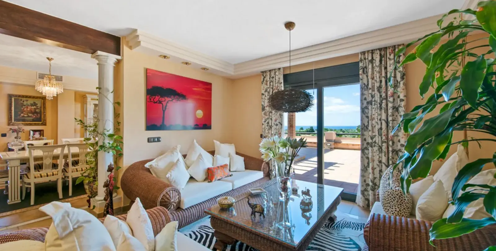 Sale of detached villa in Estepona 7