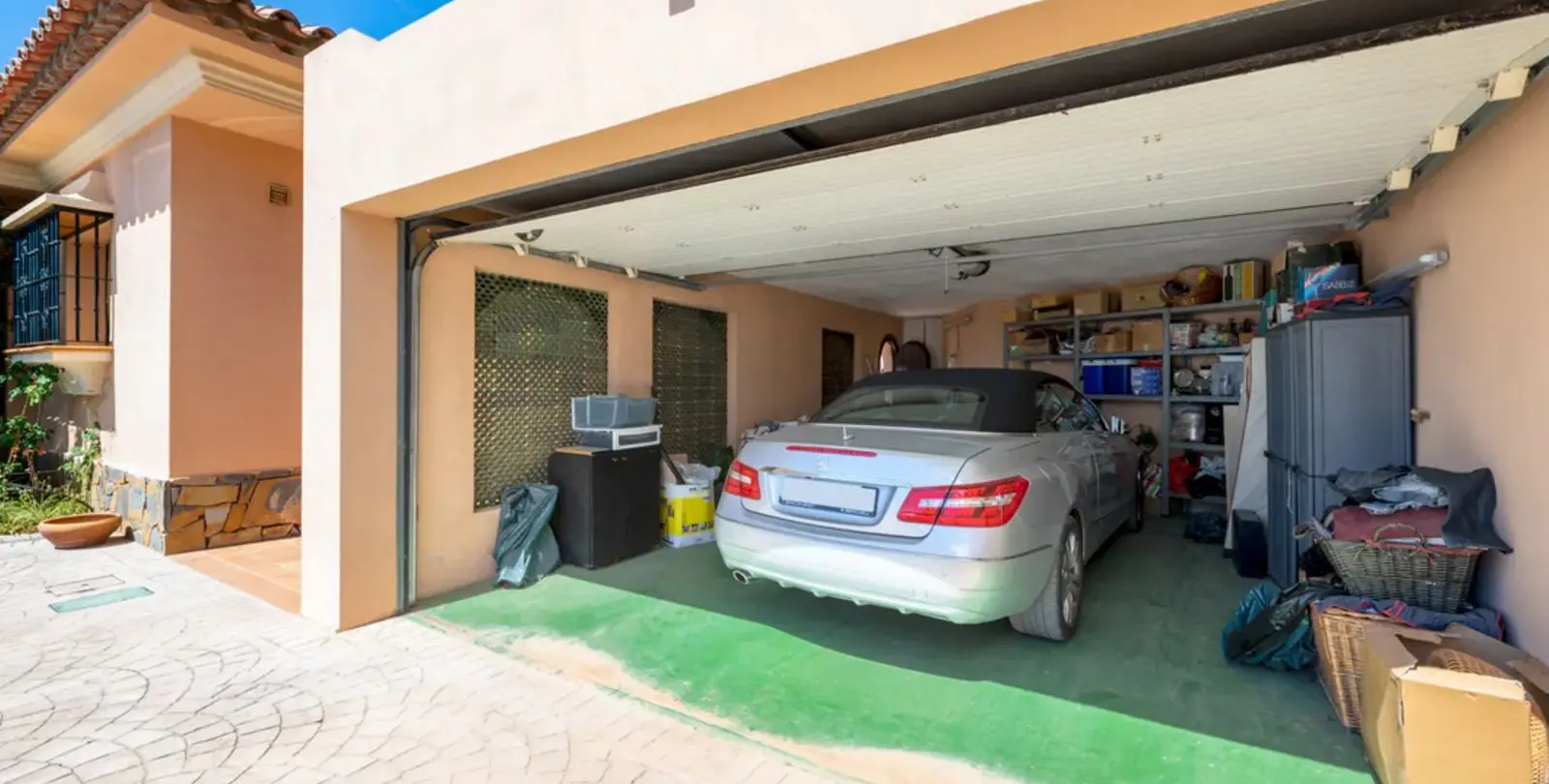 Sale of detached villa in Estepona 8