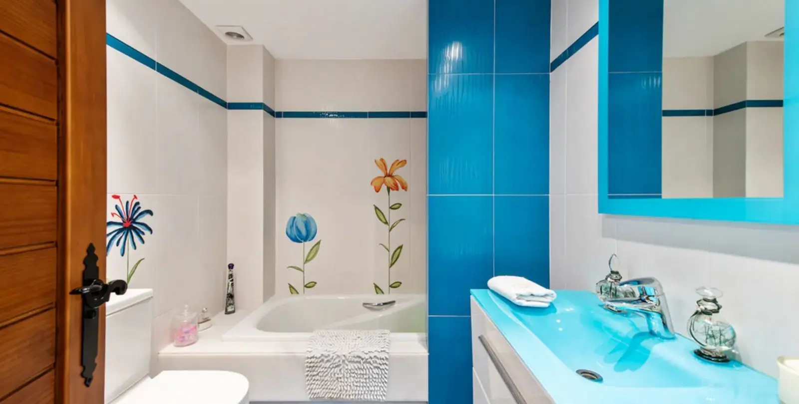 Sale of detached villa in Estepona 17