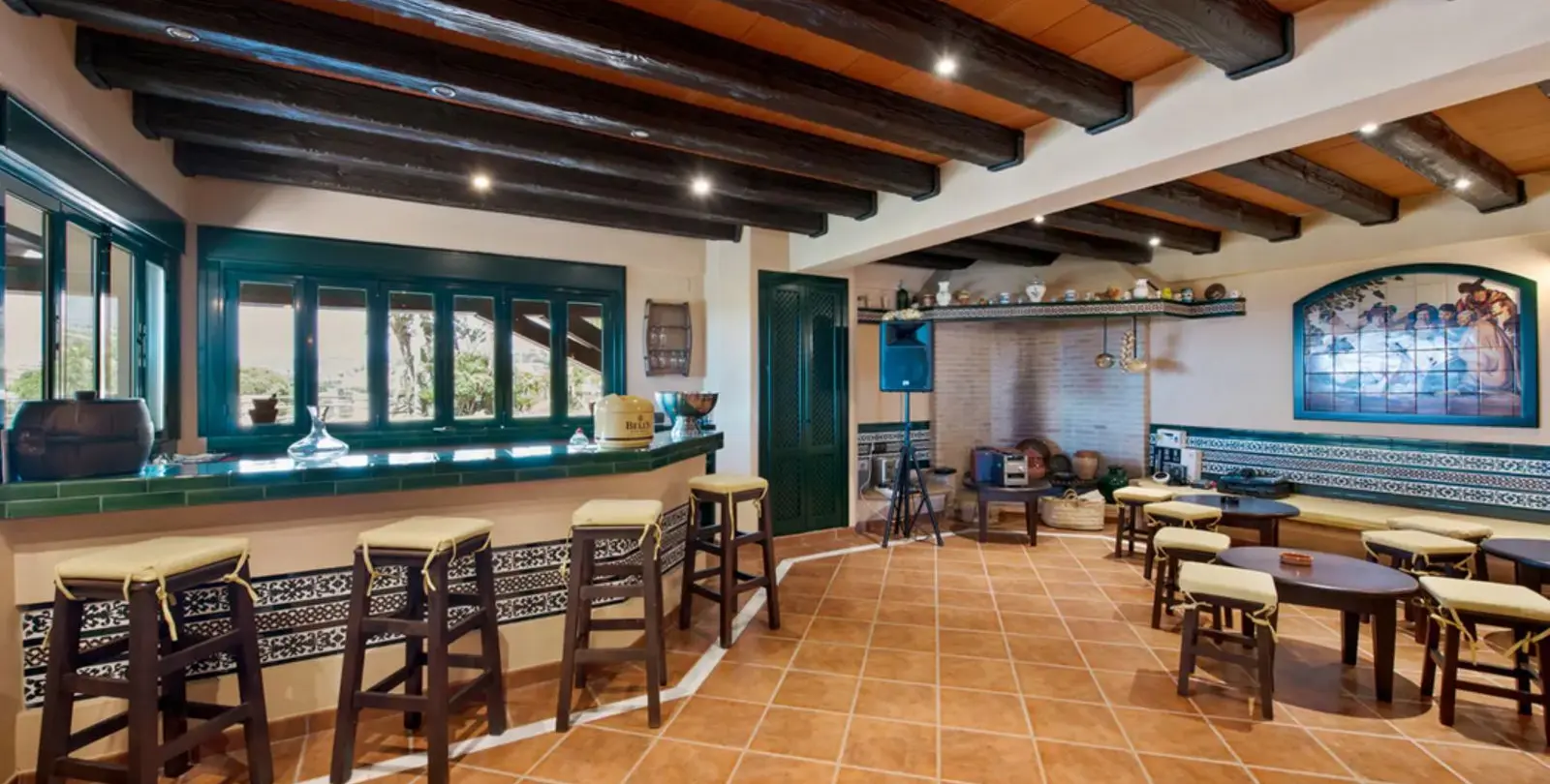 Sale of detached villa in Estepona 19