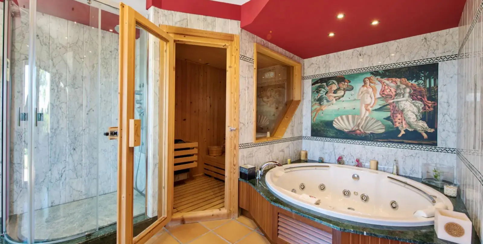 Sale of detached villa in Estepona 22
