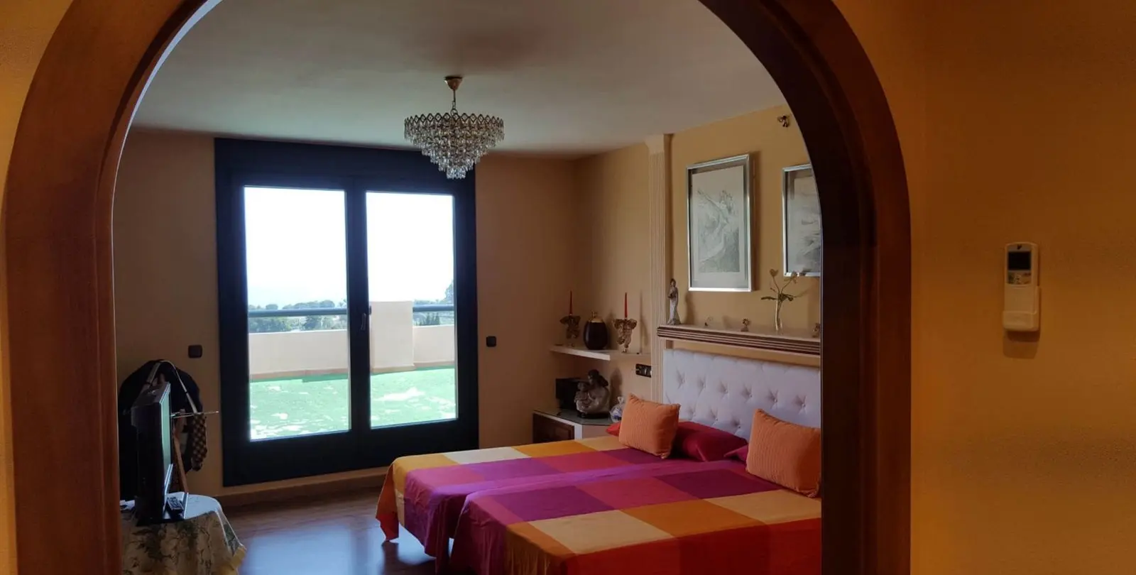 Sale of detached villa in Estepona 31