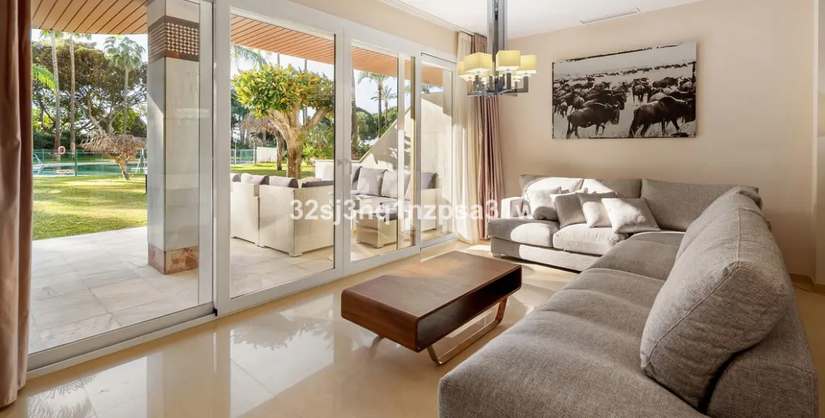 Продажа апартаментов на первом этаже в Marbella 3