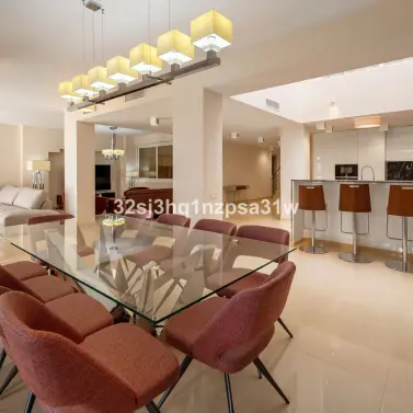 Продажа апартаментов на первом этаже в Marbella