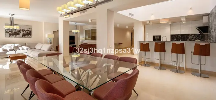 Продажа апартаментов на первом этаже в Marbella 3