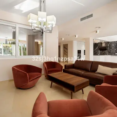 Продажа апартаментов на первом этаже в Marbella