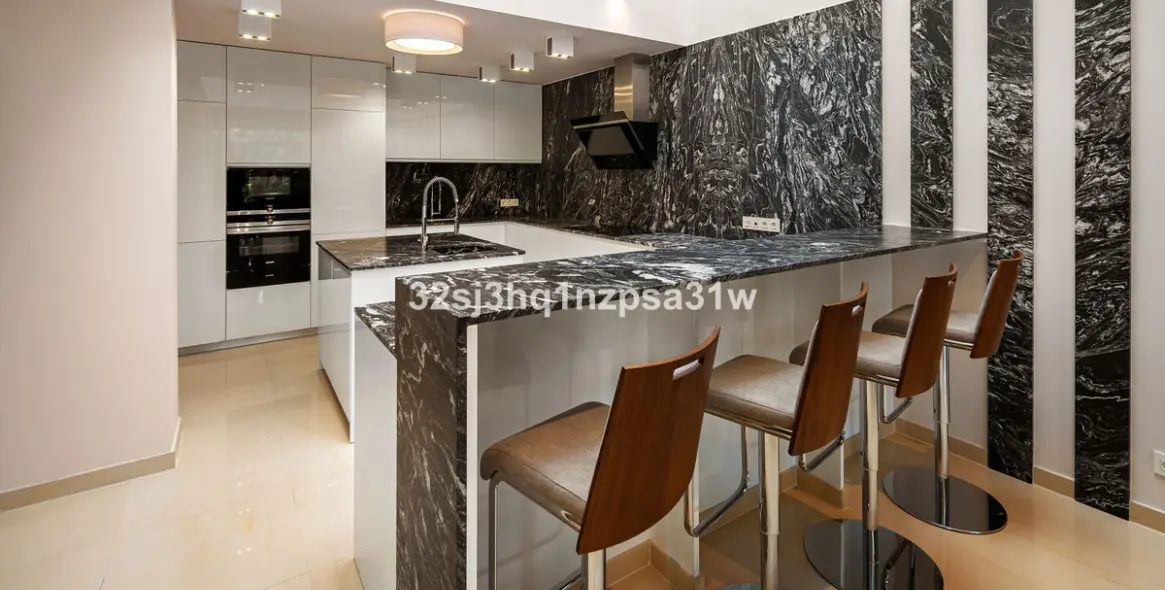 Продажа апартаментов на первом этаже в Marbella 10