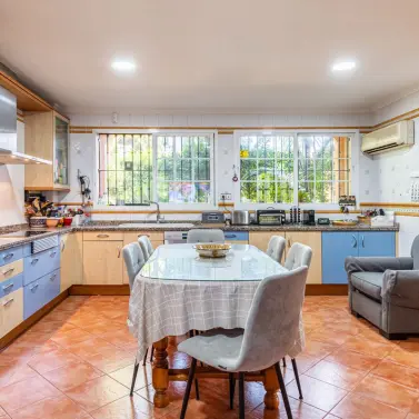 Venta de villa independiente en Nueva Andalucía
