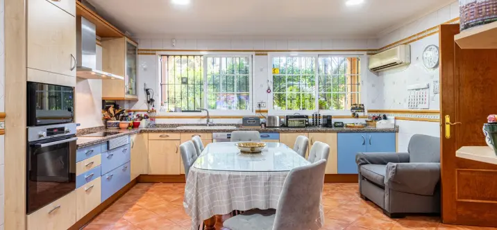 Venta de villa independiente en Nueva Andalucía 1