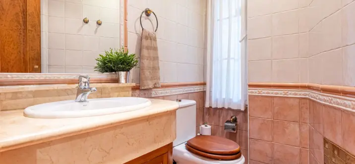 Venta de villa independiente en Nueva Andalucía 4