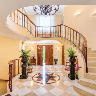 Venta de villa independiente en Nueva Andalucía