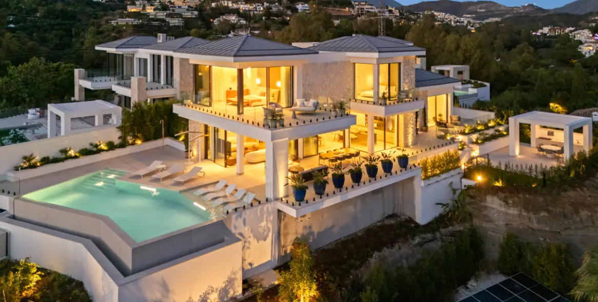 Продажа  отдельно стоящей виллы в Benahavís 1