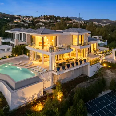 Продажа  отдельно стоящей виллы в Benahavís