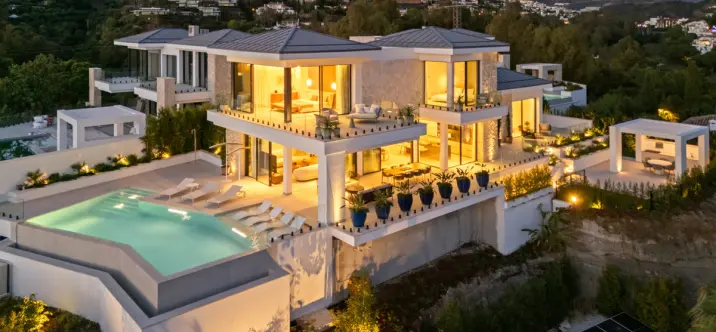 Продажа  отдельно стоящей виллы в Benahavís 0