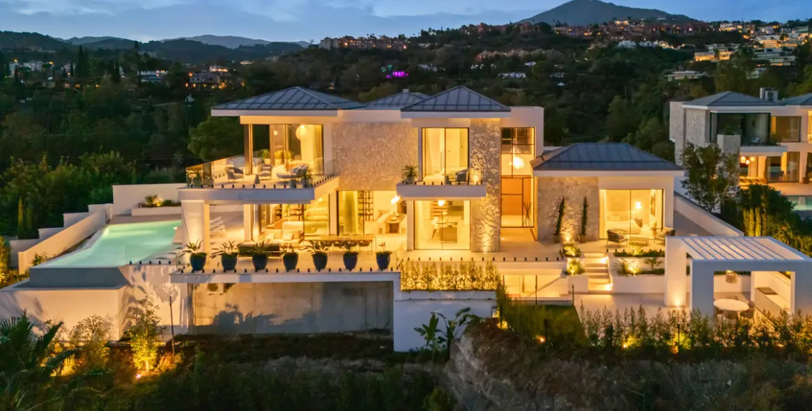 Продажа  отдельно стоящей виллы в Benahavís 2