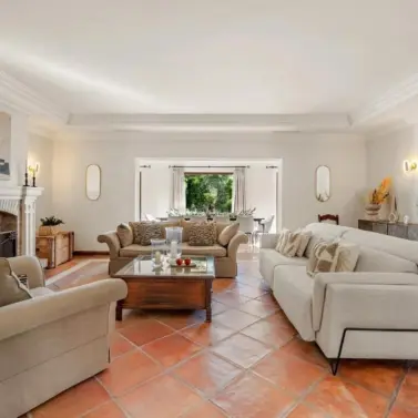 Продажа  отдельно стоящей виллы в La Zagaleta