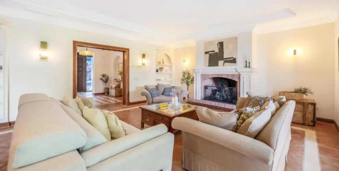 Продажа  отдельно стоящей виллы в La Zagaleta 13