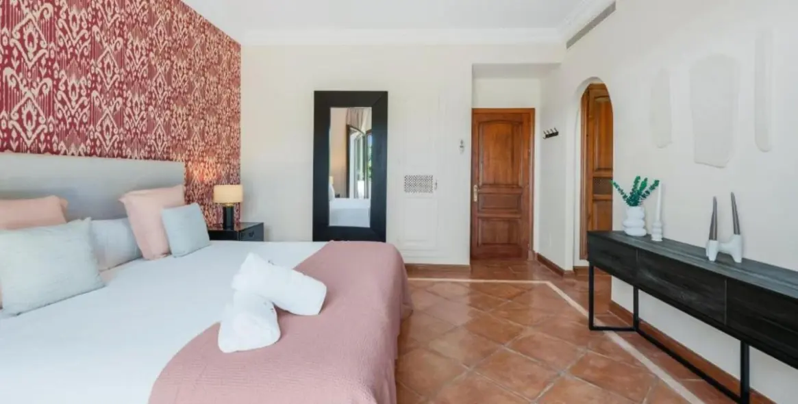 Продажа  отдельно стоящей виллы в La Zagaleta 16