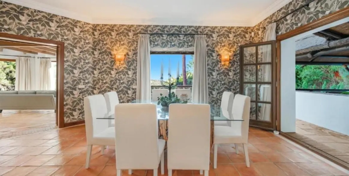 Продажа  отдельно стоящей виллы в La Zagaleta 44