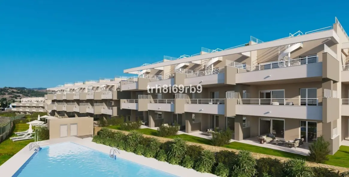 Short-term rent of ground floor apartment in Estepona 1