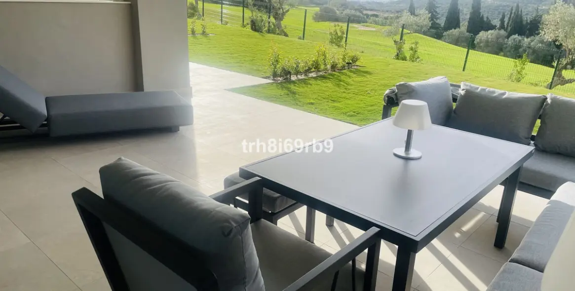 Short-term rent of ground floor apartment in Estepona 8