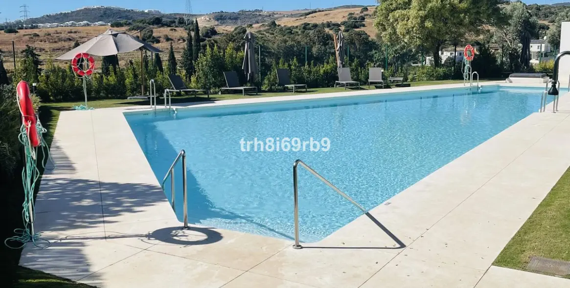 Short-term rent of ground floor apartment in Estepona 24