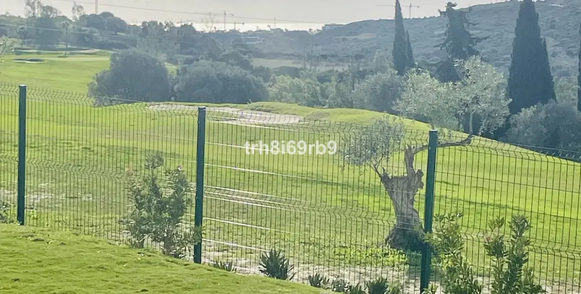 Short-term rent of ground floor apartment in Estepona 44