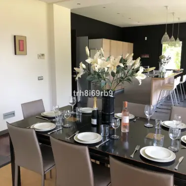 Short-term rent of detached villa in Benahavís