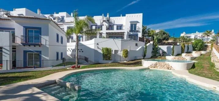 Long-term rent of penthouse duplex in El Paraiso 0