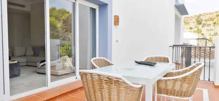 Long-term rent of penthouse duplex in El Paraiso 2